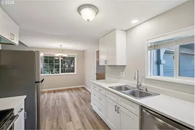 810 NE Pinebrook Ave, Vancouver, WA 98684 - Photo 3