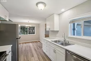 810 NE Pinebrook Ave, Vancouver, WA 98684 - Photo 3