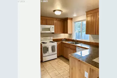 2815 Hilyard St, Eugene, OR 97403 - Photo 9