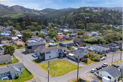 114 S Beacon St, Rockaway Beach, OR 97136 - Photo 47