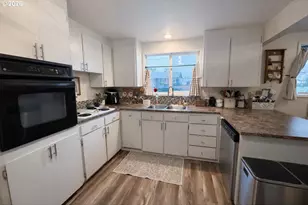 202 S Trade St, Amity, OR 97101 - Photo 7