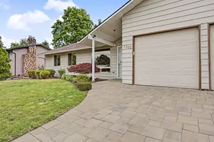 1702 SW Mawrcrest Ave, Gresham, OR 97080 - Photo 3