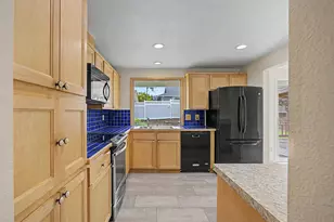 1702 SW Mawrcrest Ave, Gresham, OR 97080 - Photo 11