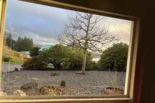 1212 Private Dr, Coquille, OR 97423 - Photo 35