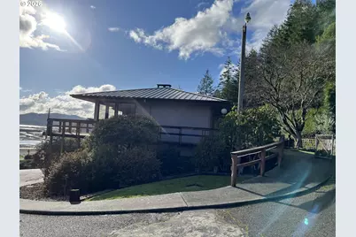 1212 Private Dr, Coquille, OR 97423 - Photo 3