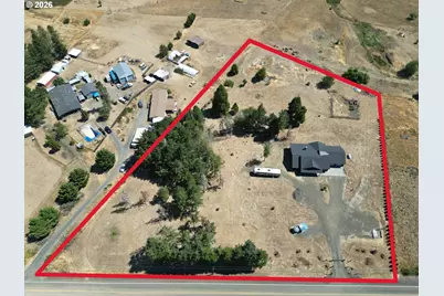 2950 Tenmile Valley Rd, Tenmile, OR 97481 - Photo 37
