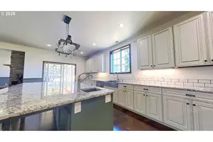 2950 Tenmile Valley Rd, Tenmile, OR 97481 - Photo 11