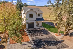 219 Main St, White Salmon, WA 98672 - Photo 1