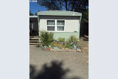 5000 NE Stephens St #17, Roseburg, OR 97470 - Photo 1