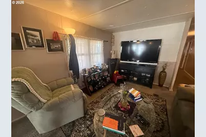 5000 NE Stephens St #17, Roseburg, OR 97470 - Photo 3