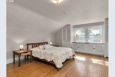 3947 SE Stark St, Portland, OR 97035 - Photo 11