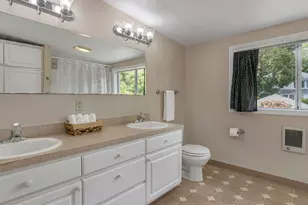 3947 SE Stark St, Portland, OR 97035 - Photo 13