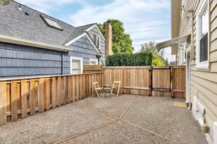 3947 SE Stark St, Portland, OR 97035 - Photo 23