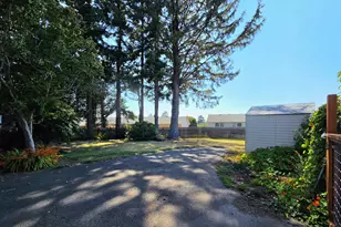 417 Railroad St, Brookings, OR 97415 - Photo 29