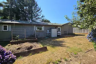417 Railroad St, Brookings, OR 97415 - Photo 25