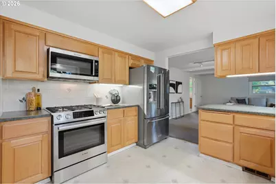 11850 SW Foothill Dr, Portland, OR 97225 - Photo 13