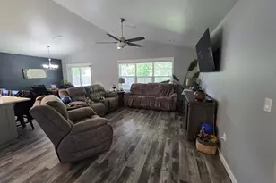 266 Retirement Ln, Cave Junction, OR 97523 - Photo 15