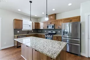 10837 SW Carinthia Cir, Wilsonville, OR 97070 - Photo 13