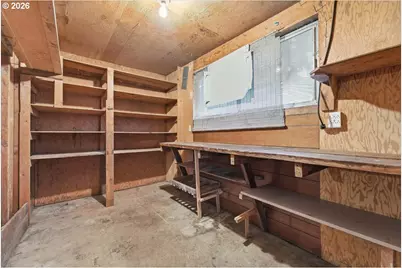 130 C St, Scotts Mills, OR 97375 - Photo 19