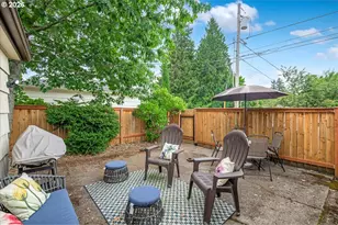 209 SE 90th Ave, Portland, OR 97216 - Photo 25