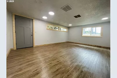 890 2nd St SE, Bandon, OR 97411 - Photo 27