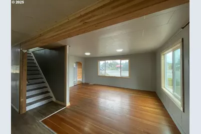 890 2nd St SE, Bandon, OR 97411 - Photo 9