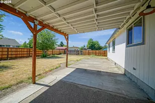 1033 E St, Independence, OR 97351 - Photo 29