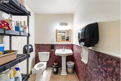 145 2nd St, Bandon, OR 97411 - Photo 37