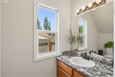 633 N Grant St #C, Newberg, OR 97132 - Photo 5