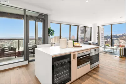 550 SW 10th Ave #2610, Portland, OR 97205 - Photo 9