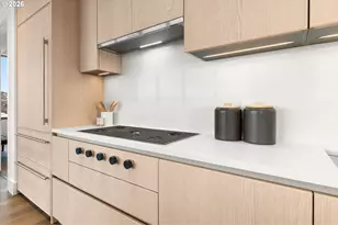 550 SW 10th Ave, Portland, OR 97205 - Photo 11