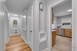 8730 NE Davis St, Portland, OR 97220 - Photo 11