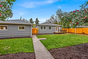 8730 NE Davis St, Portland, OR 97220 - Photo 31