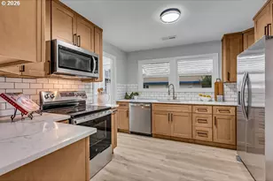 8730 NE Davis St, Portland, OR 97220 - Photo 7