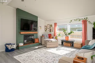 422 SW Juniper Rd, Estacada, OR 97023 - Photo 15