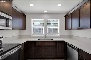 463 35th St, Springfield, OR 97478 - Photo 15