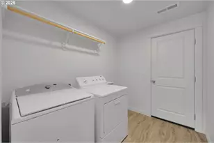 463 35th St, Springfield, OR 97478 - Photo 31