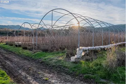 727 SW Stringtown Rd, Forest Grove, OR 97116 - Photo 17