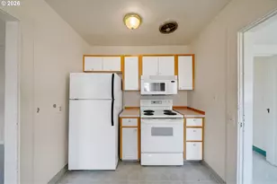 207 2nd St, Garibaldi, OR 97118 - Photo 5