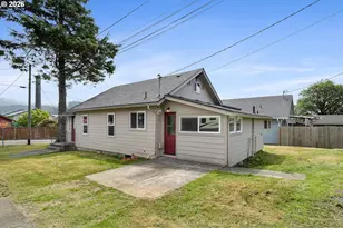 207 2nd St, Garibaldi, OR 97118 - Photo 13