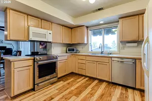 2221 Ridgeway Dr, Eugene, OR 97401 - Photo 15