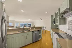 438 Shellmidden Way, Yachats, OR 97498 - Photo 17