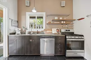 322 S Whitaker St, Portland, OR 97239 - Photo 15