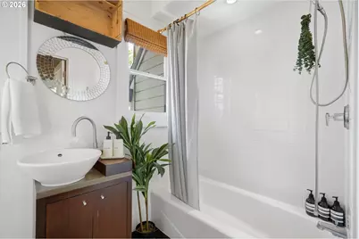 322 S Whitaker St, Portland, OR 97239 - Photo 23