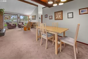 8825 SW Sorrento Rd, Beaverton, OR 97008 - Photo 9