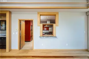 2020 SW Market St Dr, Portland, OR 97201 - Photo 25