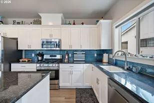 325 N Juniper Ct, Rockaway Beach, OR 97136 - Photo 9