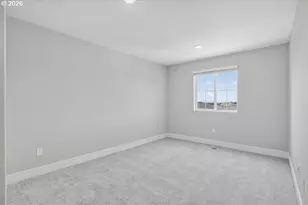 7765 NW Eleanor Ave, Portland, OR 97229 - Photo 9