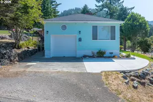 29785 Hound Dog Rd, Gold Beach, OR 97444 - Photo 23
