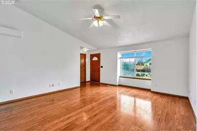 351 Elma Ct, Salem, OR 97301 - Photo 7